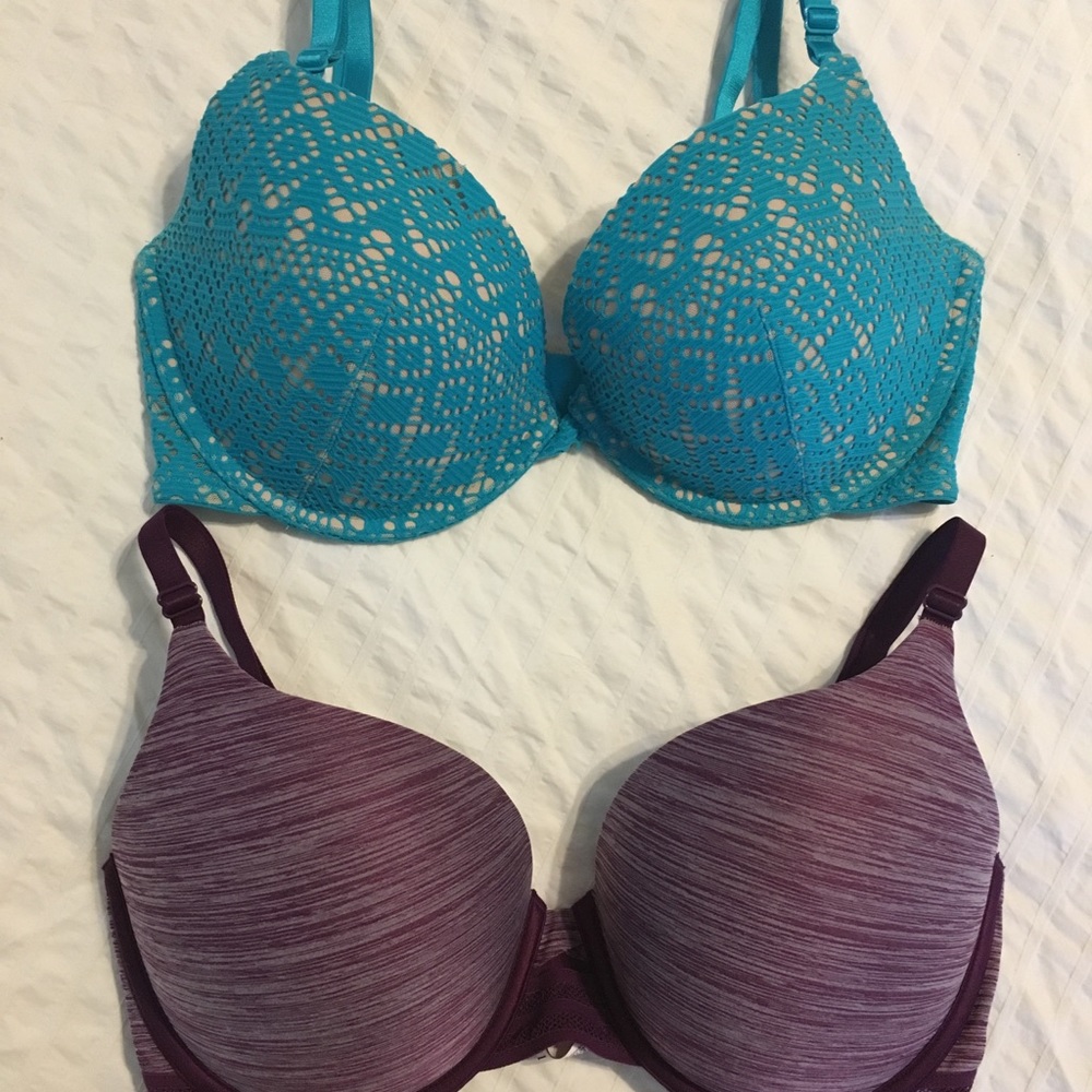 2 Victoria’s Secret Bras